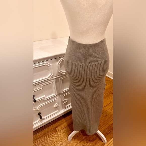 Free People Felix Rib Maxi Skirt in Light Grey XS - Picture 5 of 10
